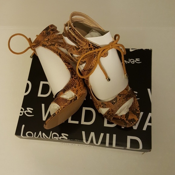 Heels - Picture 2 of 8